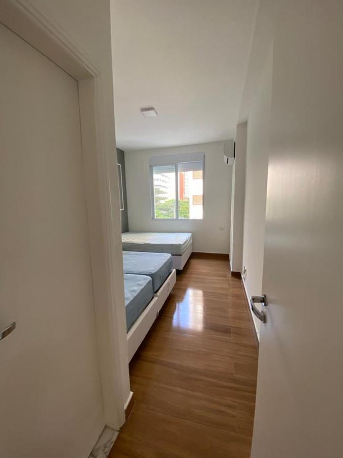 Apartamento Guaruja Pitangueiras 50 Metros Da Praia. Exteriér fotografie