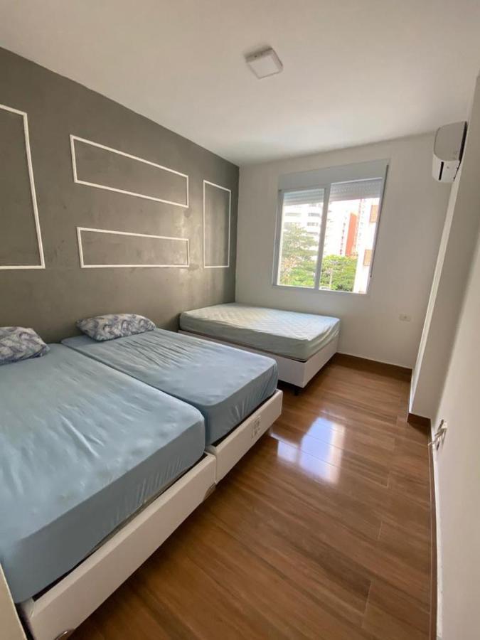 Apartamento Guaruja Pitangueiras 50 Metros Da Praia. Exteriér fotografie